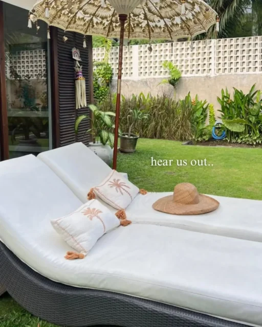 We had a feeling you might need this 🤍A slower pace, good company, and a place that actually feels like an escape.Villa Batik is waiting.Reserve your stay today only through link in our bio ✨