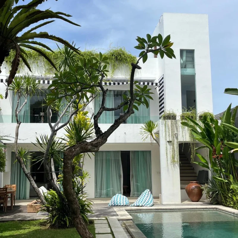 Karisa-Villas-Bali-Villa-Saffira-Seminyak